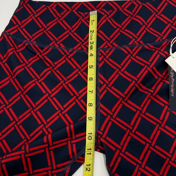 NWT Vineyard Vines Women’s Printed Performance Leggings Medium Deep Bay Geo Red - Picture 8 of 10